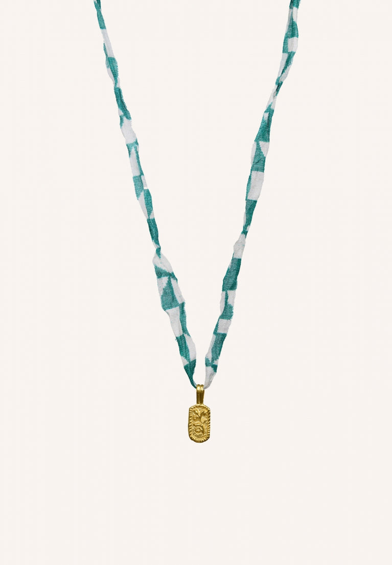 varanasi necklace | graphic green